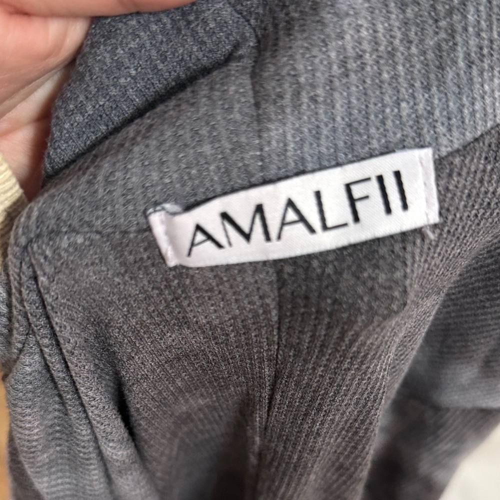 Amalfii Gray Textured fitted turtle neck long sleeved dress size S/M - Picture 3 of 7